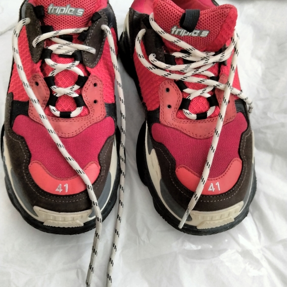 Balenciaga Triple S for Men Size 8 Authentic - Picture 12 of 16